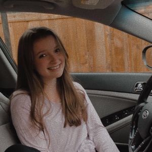 Meet your Posher, Hannah